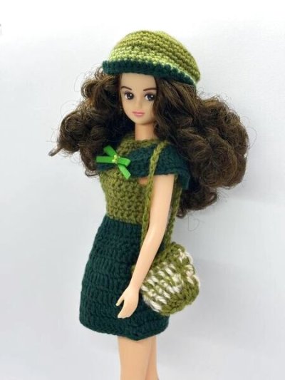画像1: ジェニーちゃん等27cmサイズやリカちゃんsize『メリーウール編み 緑のベレー帽とワンピースとバッグの3点セット』